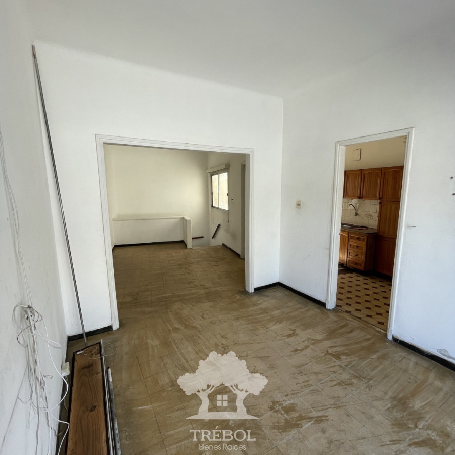 Apartamento ID.103 - Venta Casa 2 dormitorios + Local Comercial Rentado Aguada Montevideo G
