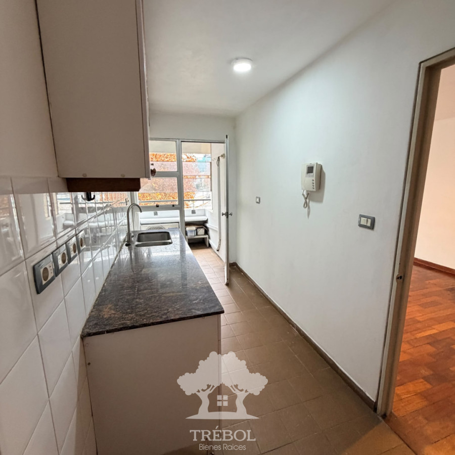 Apartamento ID.323 - Alquiler Apartamento 2 Dormitorios Tres Cruces Montevideo V 