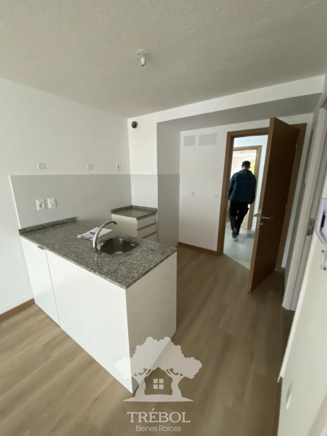 Apartamento ID.252 - Alquiler Apartamento 1 Dormitorios Tres Cruces Montevideo D