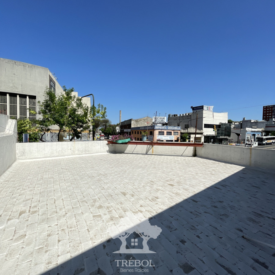 Apartamento ID.103 - Venta Casa 2 dormitorios + Local Comercial Rentado Aguada Montevideo G