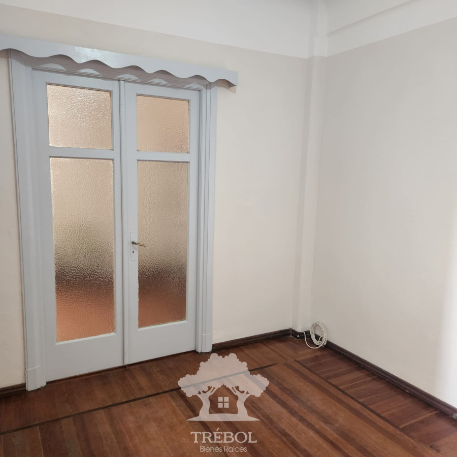 Apartamento ID.98 - Alquiler Apartamento 3 Dormitorios Centro Montevideo M