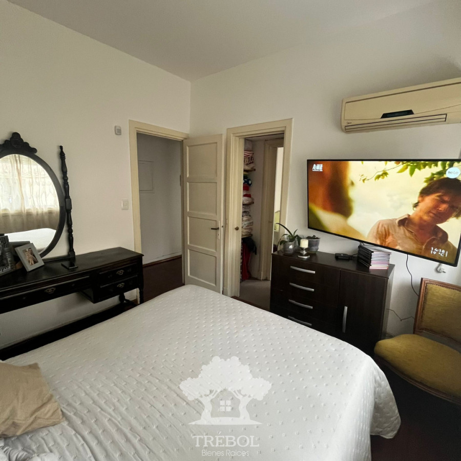 Apartamento ID.107 - Venta Apartamento 4 Dormitorios Centro Montevideo V 