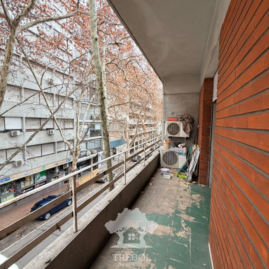 Apartamento ID.372 - Venta Apartamento 3 Dormitorios Centro Montevideo D