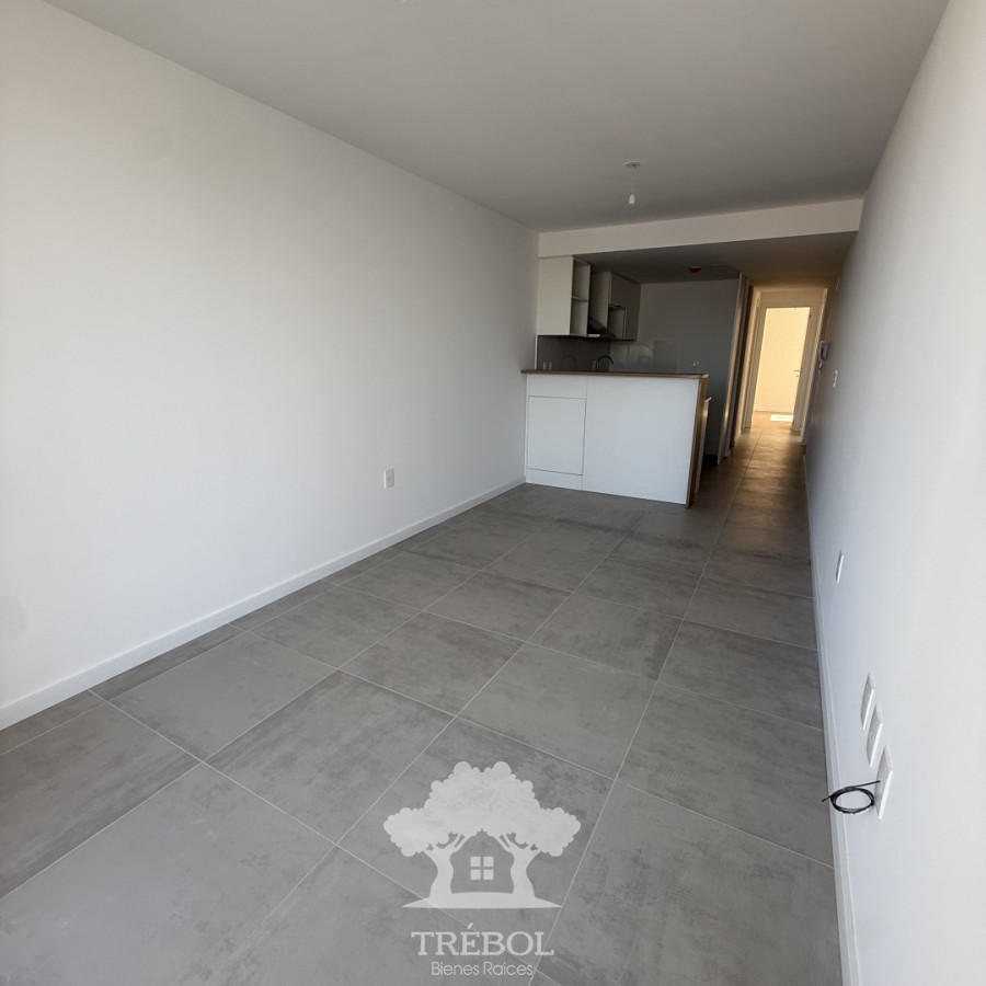 Apartamento ID.435 - Venta Apartamento 2 Dormitorios con Garage Centro Montevideo B