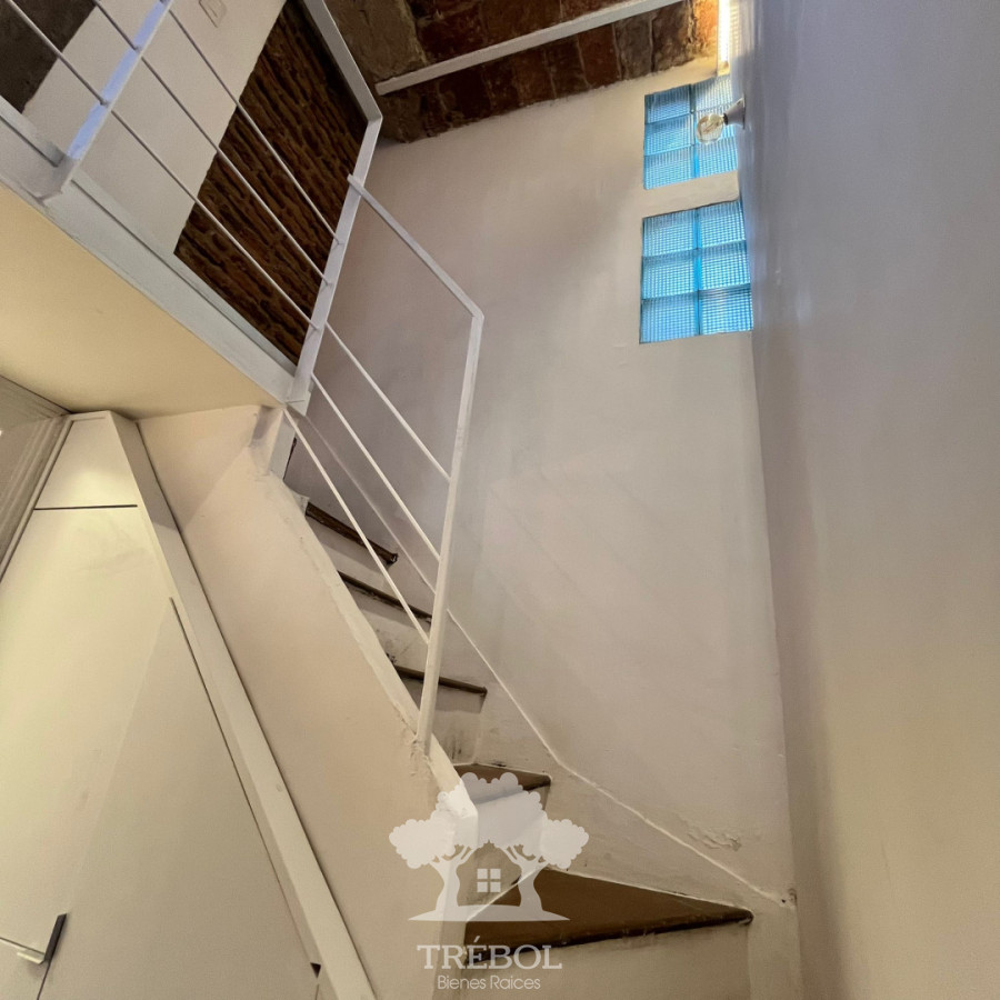 Apartamento ID.68 - Alquiler Apartamento Dúplex 1 Dormitorio Montevideo V 