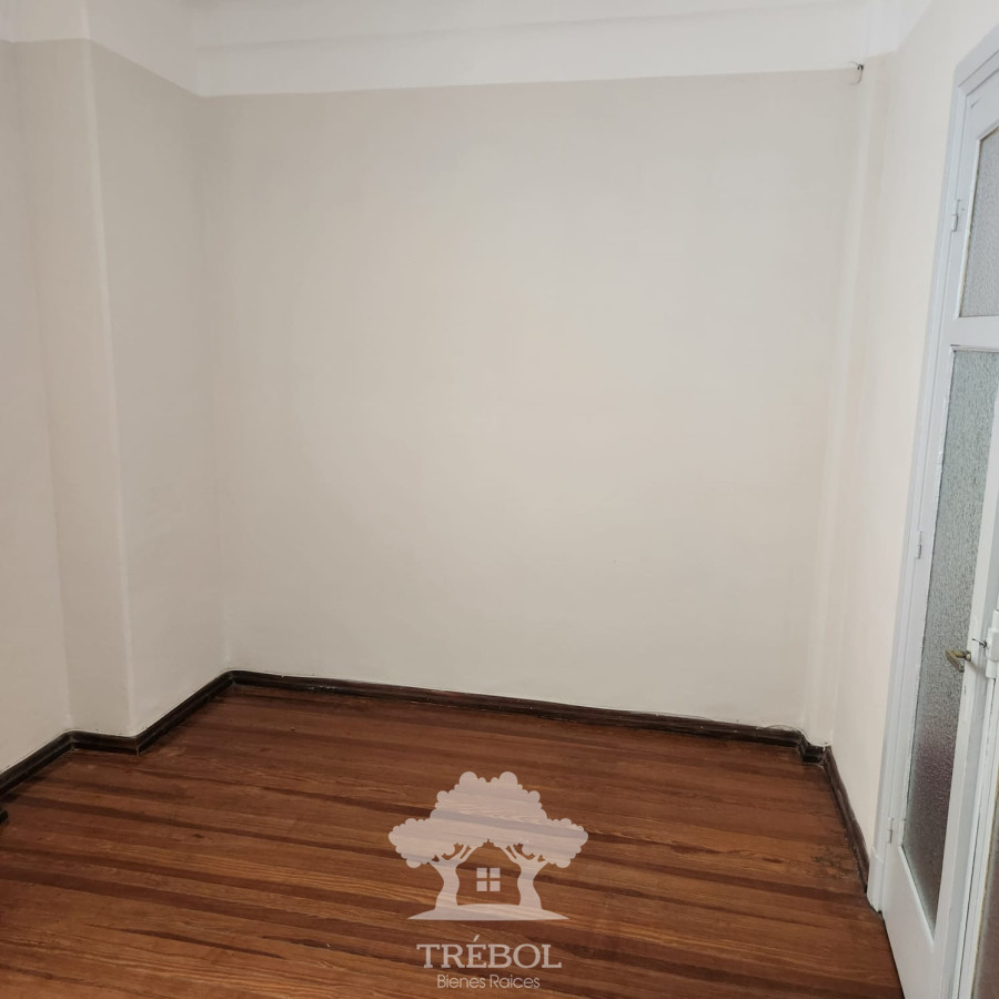 Apartamento ID.98 - Alquiler Apartamento 3 Dormitorios Centro Montevideo M