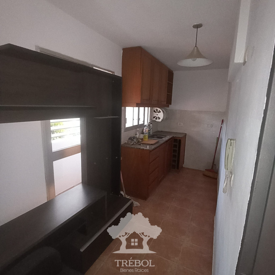 Apartamento ID.214 - Alquiler Apartamento 4 Dormitorios PocitosMontevideo D