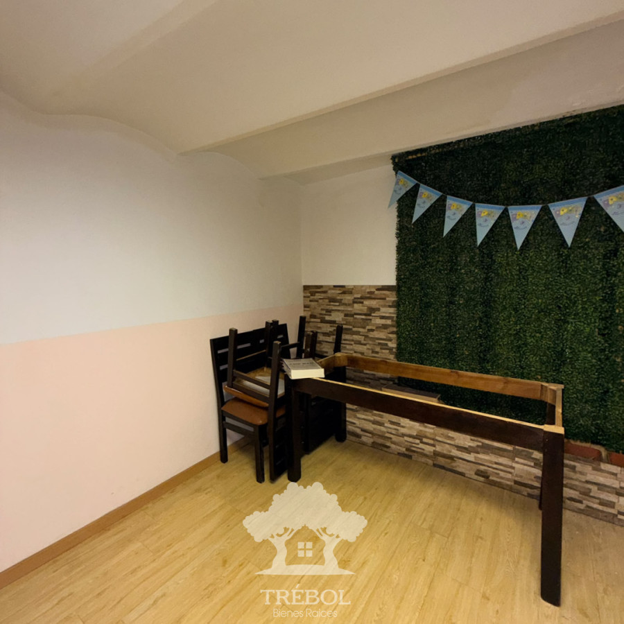 Apartamento ID.363 - Alquiler Local  Ciudad Vieja Montevideo D