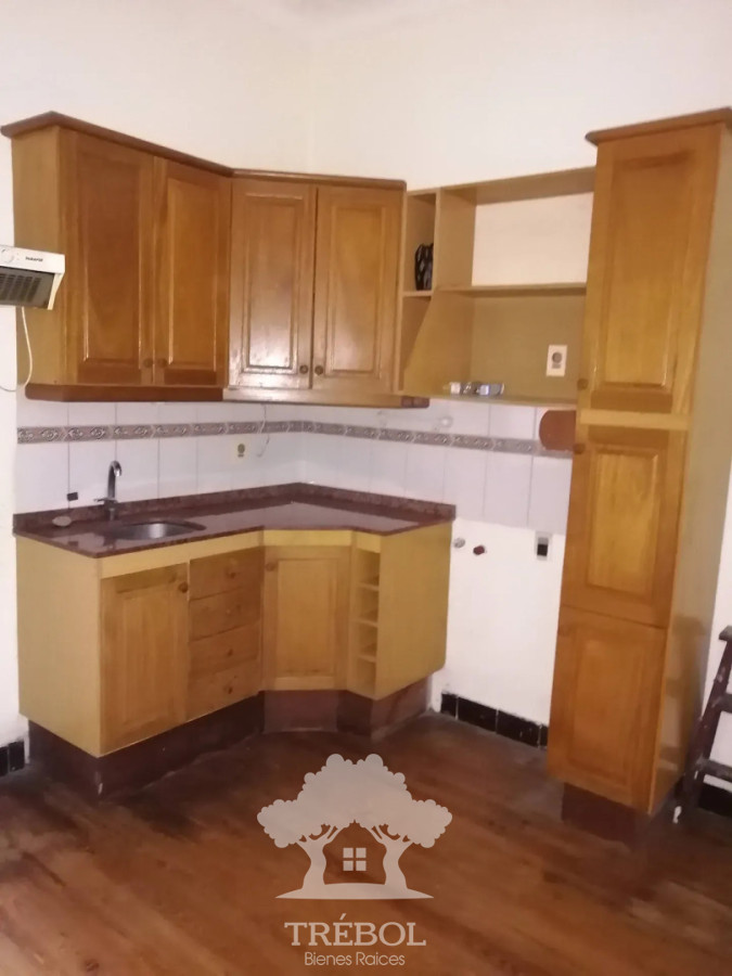Apartamento ID.251 - Alquiler Apartamento 1 Dormitorios Ciudad Vieja Montevideo D