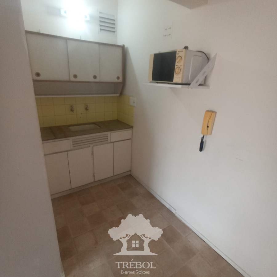 Apartamento ID.261 - Alquiler Apartamento Monoambiente centro Montevideo D