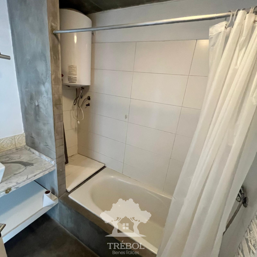 Apartamento ID.104 - Venta Apartamento 1 Dormitorio Dúplex Con Renta Ciudad Vieja Montevideo V 