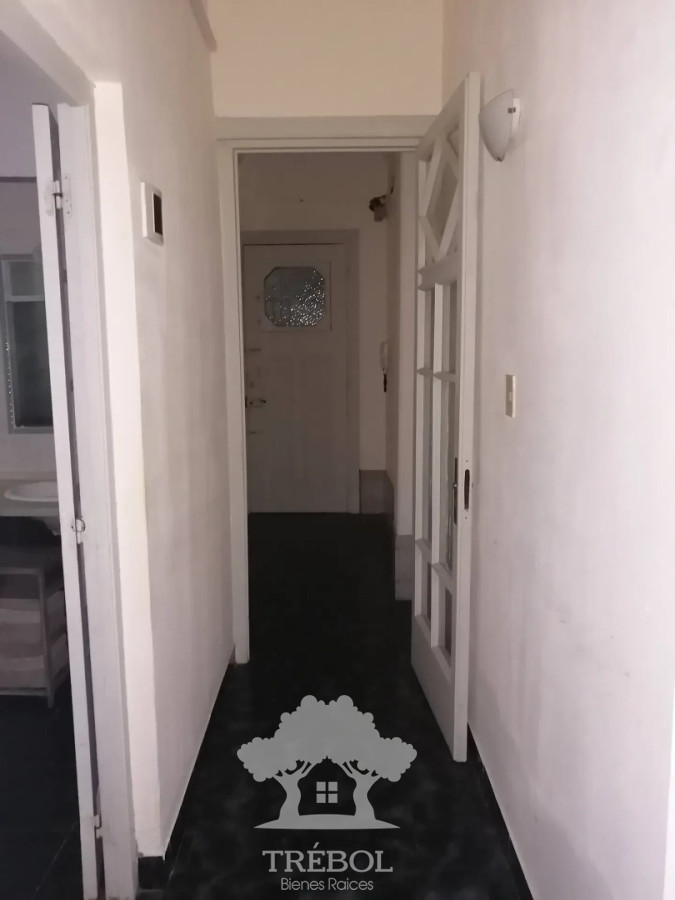 Apartamento ID.251 - Alquiler Apartamento 1 Dormitorios Ciudad Vieja Montevideo D