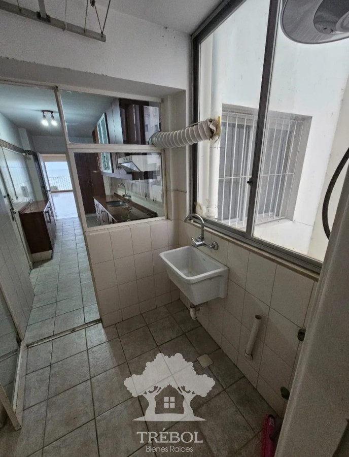 Apartamento ID.128 - Alquiler Apartamento 3 Dorm.itorios Pocitos Montevideo D