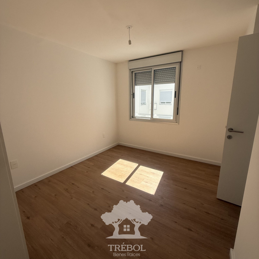 Apartamento ID.435 - Venta Apartamento 2 Dormitorios con Garage Centro Montevideo B