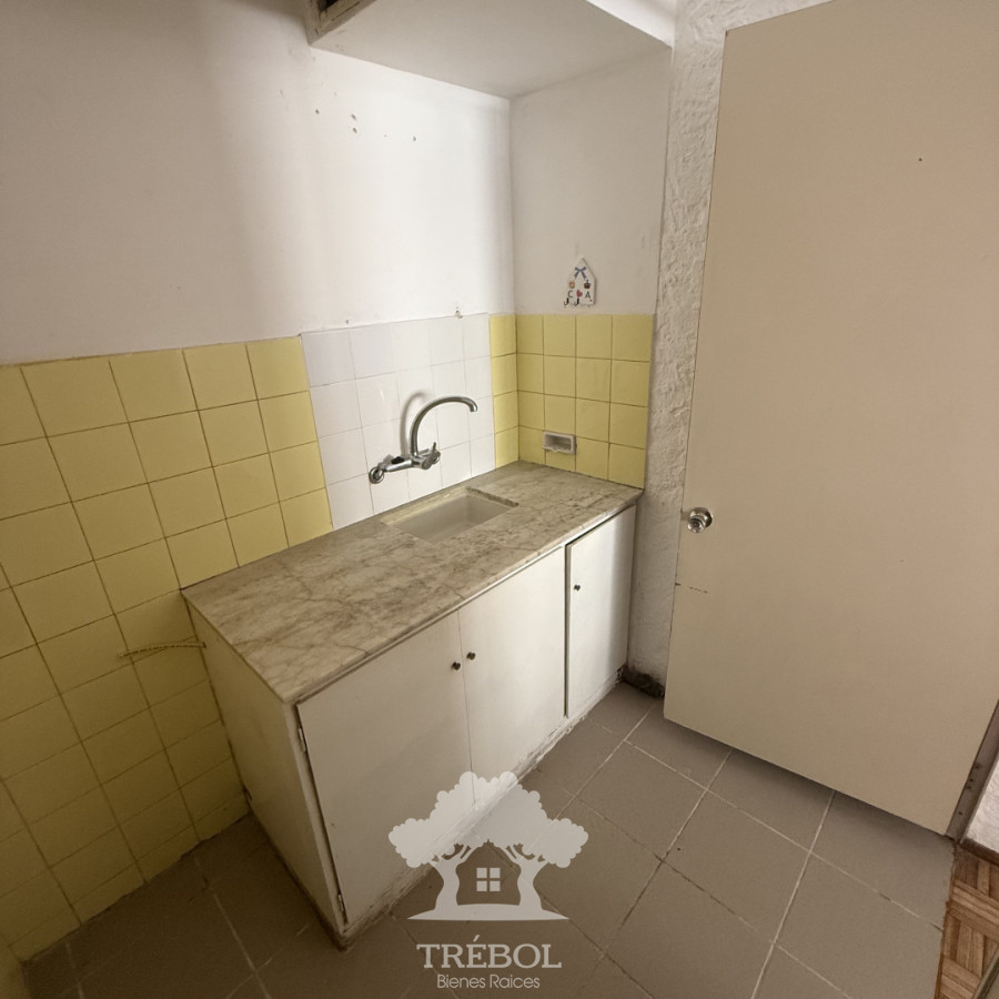 Apartamento ID.200 - Alquiler Monoambiente Centro Montevideo B