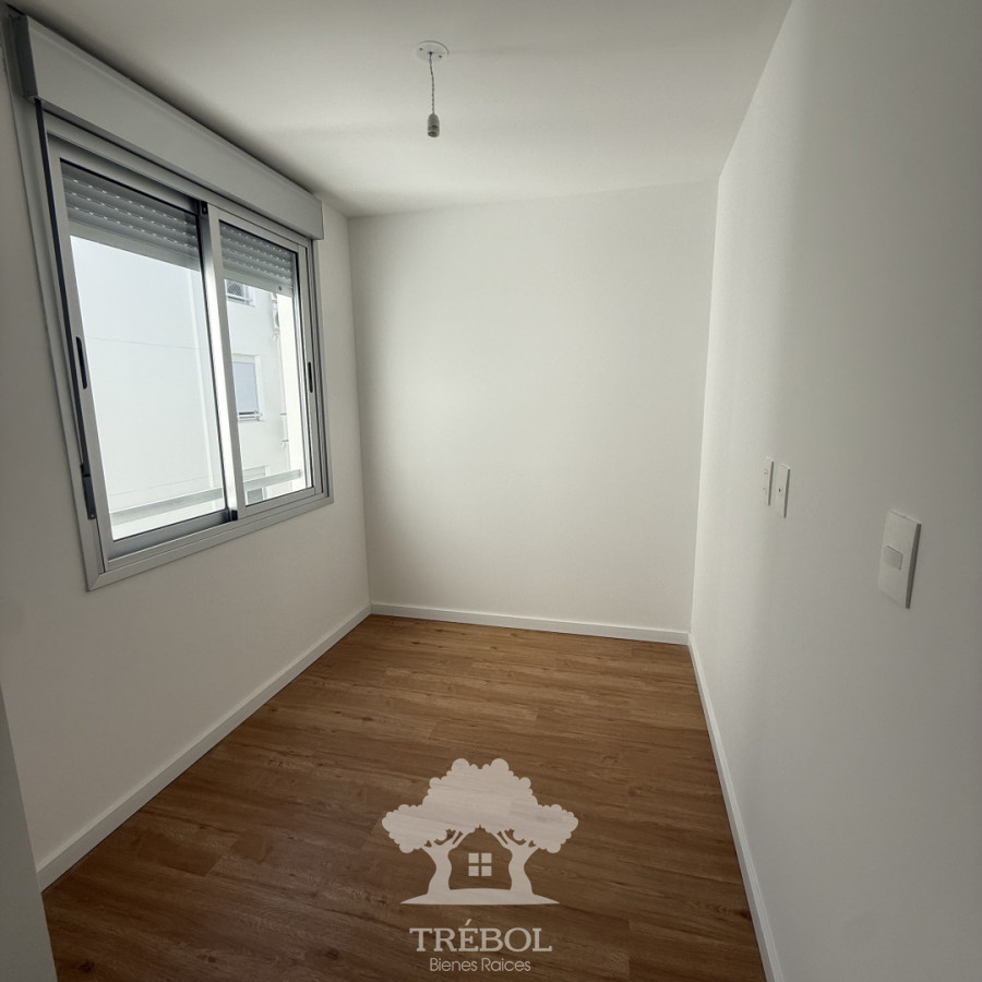 Apartamento ID.435 - Venta Apartamento 2 Dormitorios con Garage Centro Montevideo B