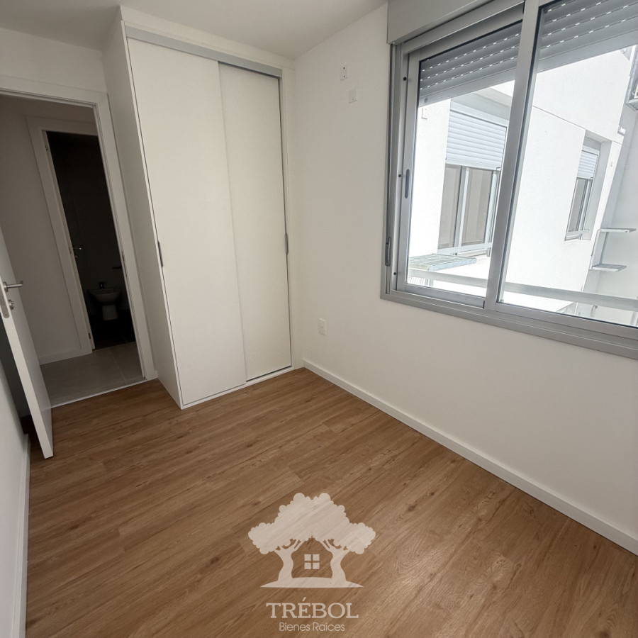 Apartamento ID.435 - Venta Apartamento 2 Dormitorios con Garage Centro Montevideo B