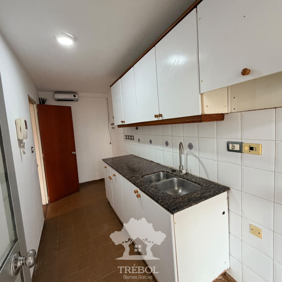 Apartamento ID.323 - Alquiler Apartamento 2 Dormitorios Tres Cruces Montevideo V 