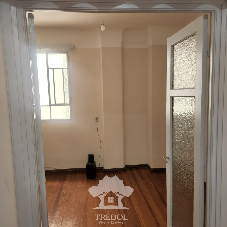 Apartamento ID.98 - Alquiler Apartamento 3 Dormitorios Centro Montevideo M