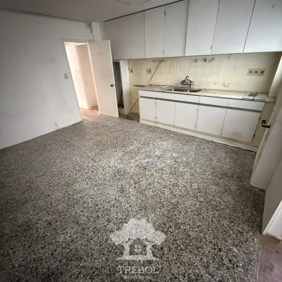 Apartamento ID.47 - Venta Apartamento 4 dormitorios Centro Montevideo G