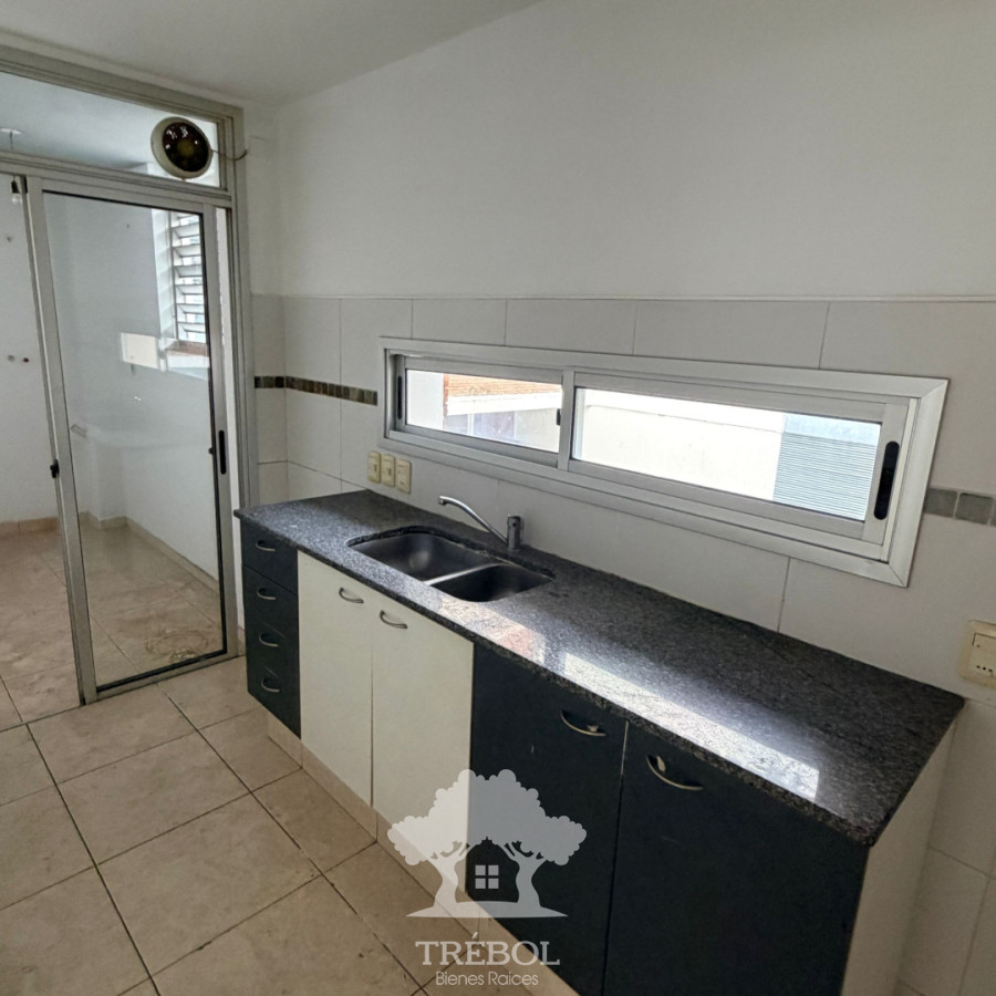 Apartamento ID.126 - Alquiler Apartamento 2 Dormitorios Aguada Montevideo V 