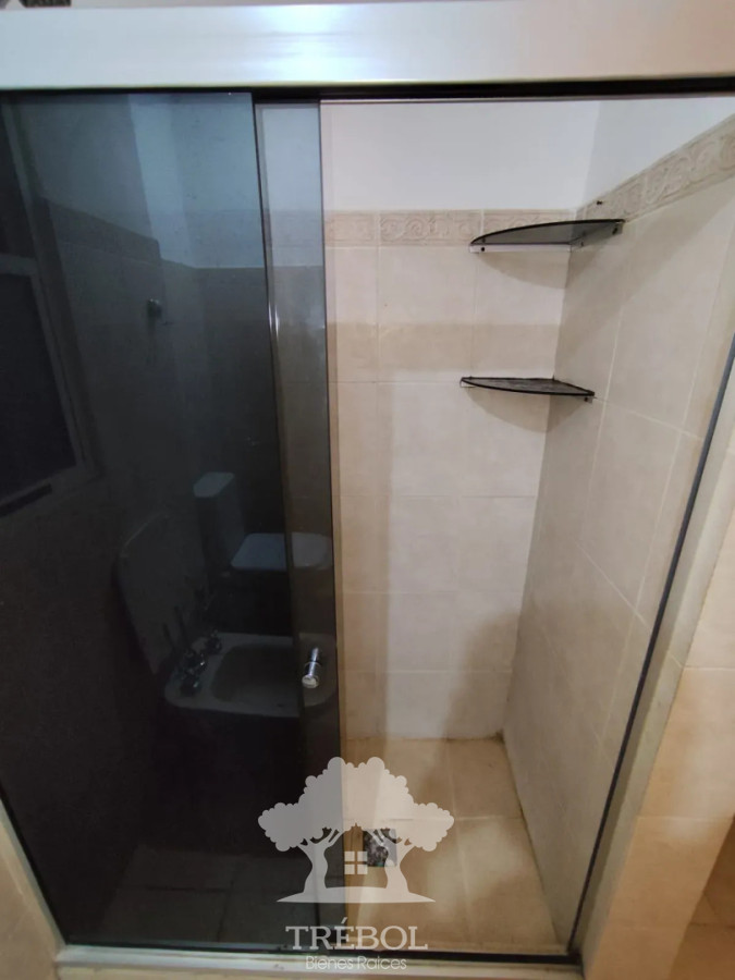 Apartamento ID.300 - Alquiler Apartamento 3 Dormitorios Centro Montevideo D