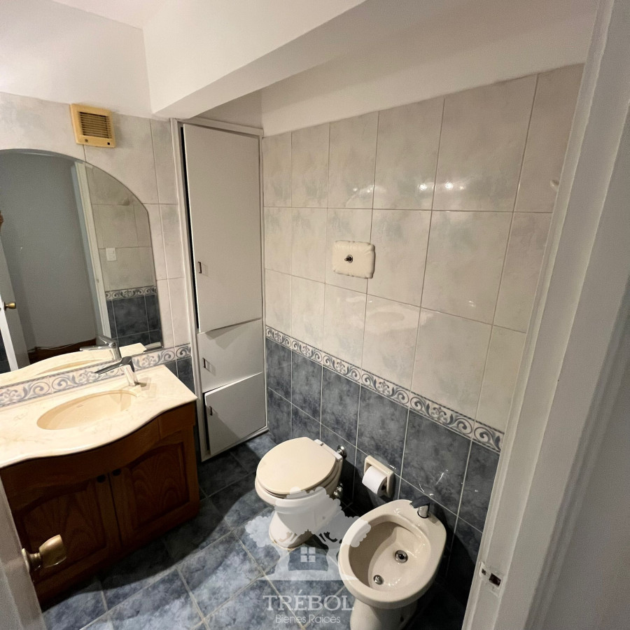 Apartamento ID.137 - Alquiler Apartamento 4 Dormitorios Pocitos Montevideo D
