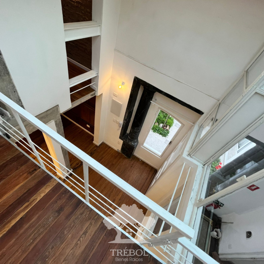 Apartamento ID.68 - Alquiler Apartamento Dúplex 1 Dormitorio Montevideo V 