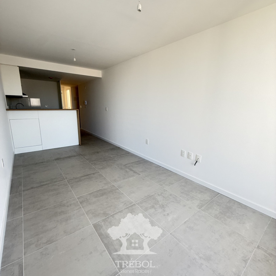 Apartamento ID.435 - Venta Apartamento 2 Dormitorios con Garage Centro Montevideo B