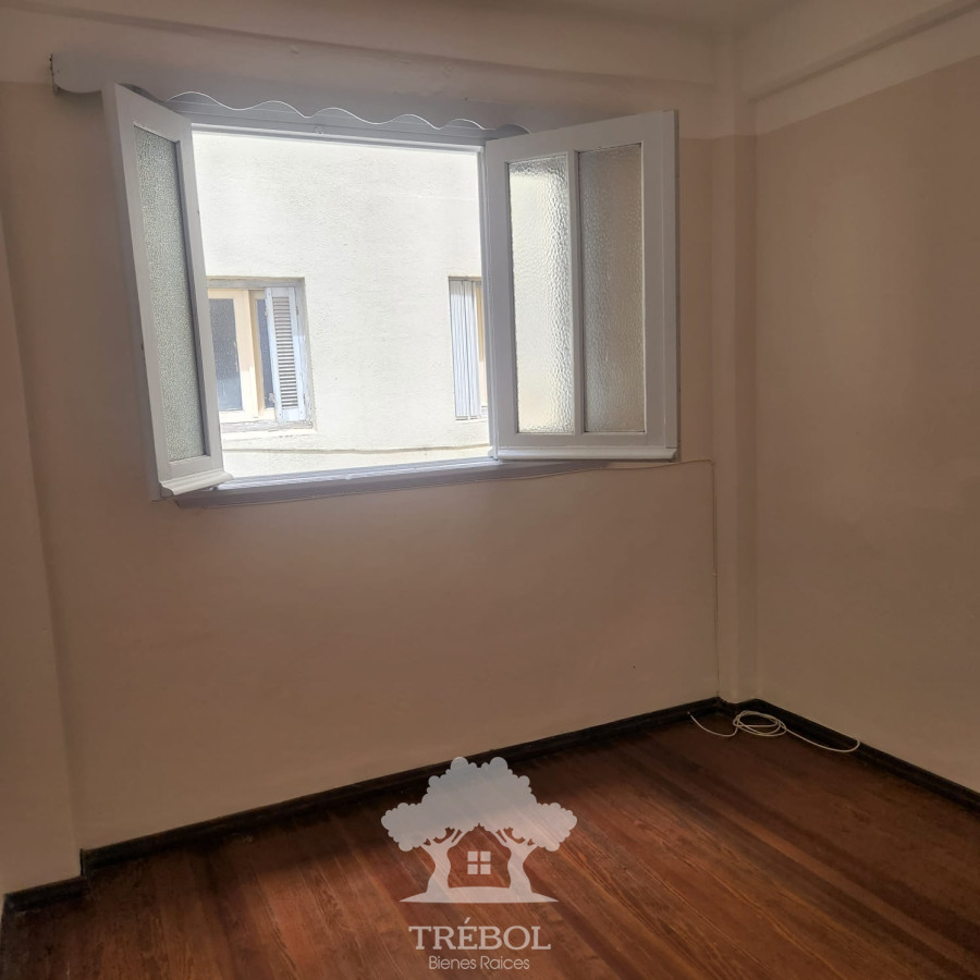 Apartamento ID.98 - Alquiler Apartamento 3 Dormitorios Centro Montevideo M
