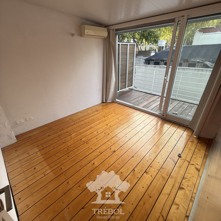 Apartamento ID.237 - Alquiler apartamento triplex Palermo Montevideo B
