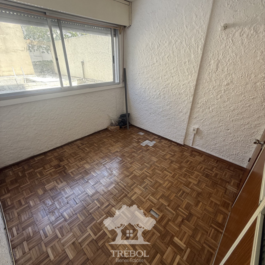 Apartamento ID.200 - Alquiler Monoambiente Centro Montevideo B