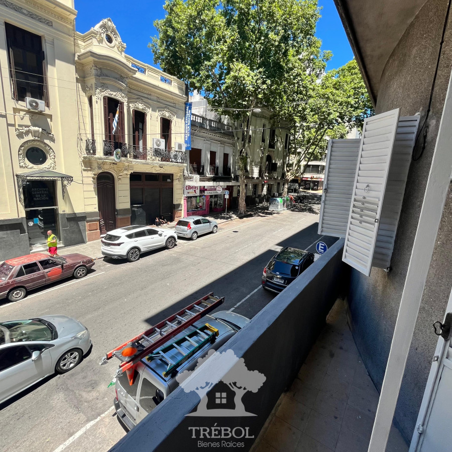 Apartamento ID.31 - Venta a Apartamento 2 Dormitorios Rentado Centro Montevideo V 