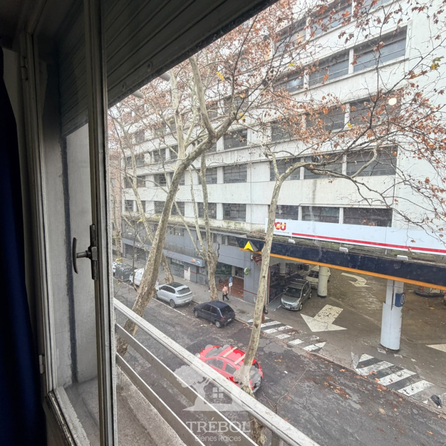 Apartamento ID.372 - Venta Apartamento 3 Dormitorios Centro Montevideo D