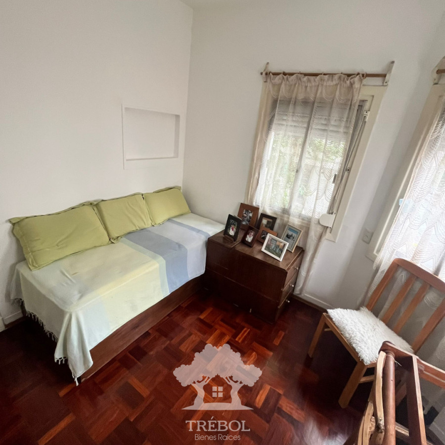 Apartamento ID.107 - Venta Apartamento 4 Dormitorios Centro Montevideo V 