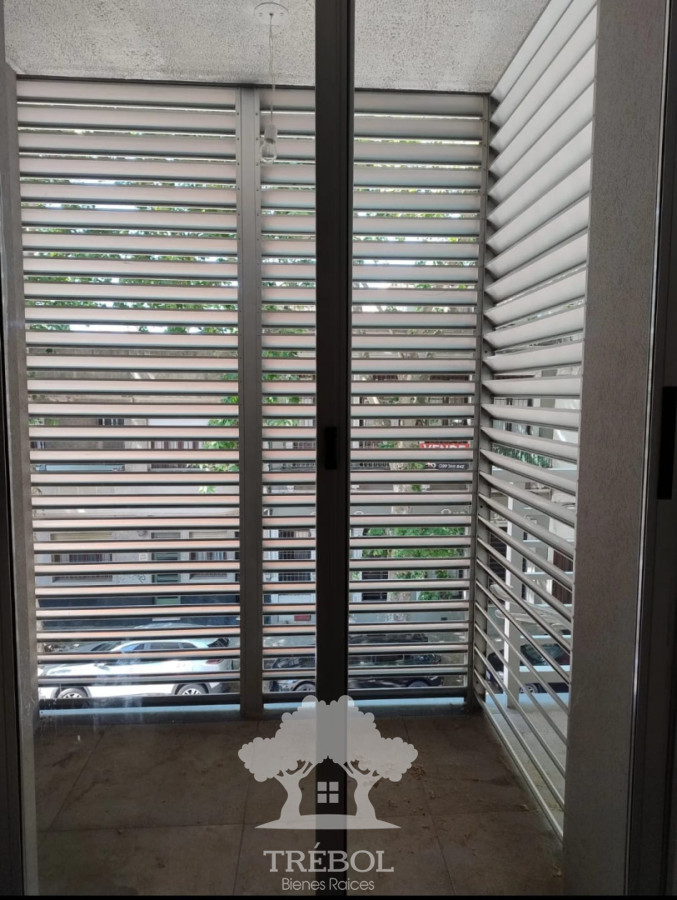 Apartamento ID.141 - Alquiler Apartamento 2 Dormitorios Garaje Barrio Sur Montevideo D