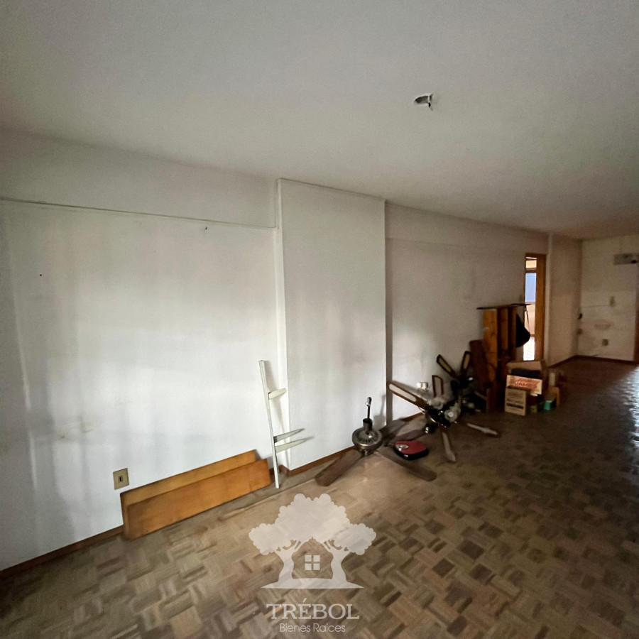 Apartamento ID.43 - Venta Apartamento 2 Dormitorios con Garaje Cordón Montevideo V 