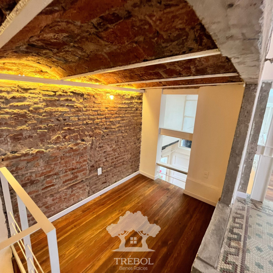 Apartamento ID.68 - Alquiler Apartamento Dúplex 1 Dormitorio Montevideo V 