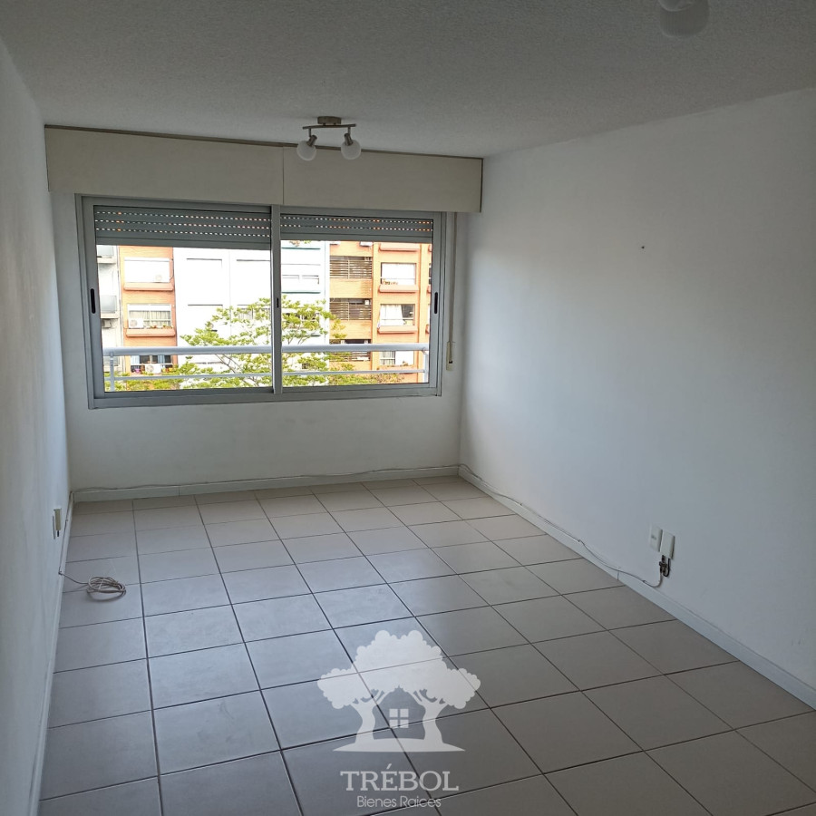 Apartamento ID.82 - Alquiler Apartamento 1 Dormitorio Aguada Montevideo D