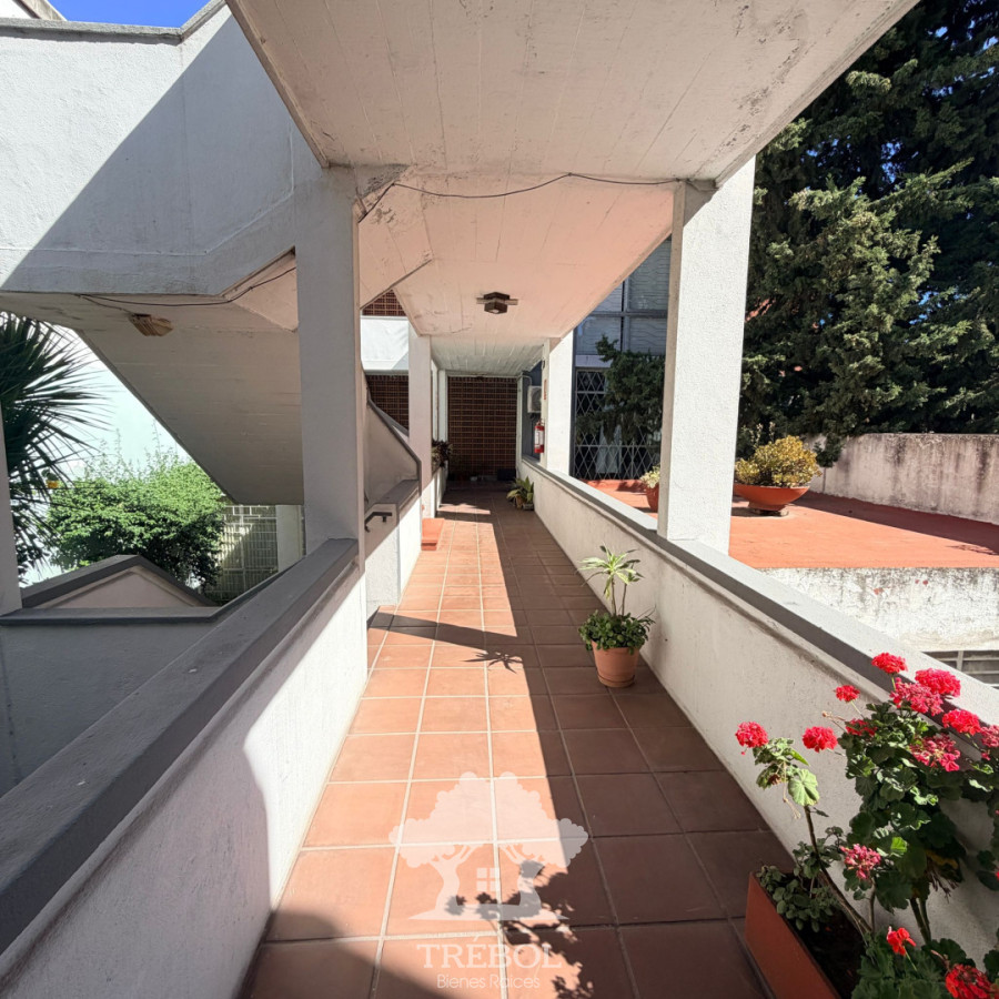 Apartamento ID.203 - Venta Apartamento 2 Dormitorios Cordón Montevideo V 