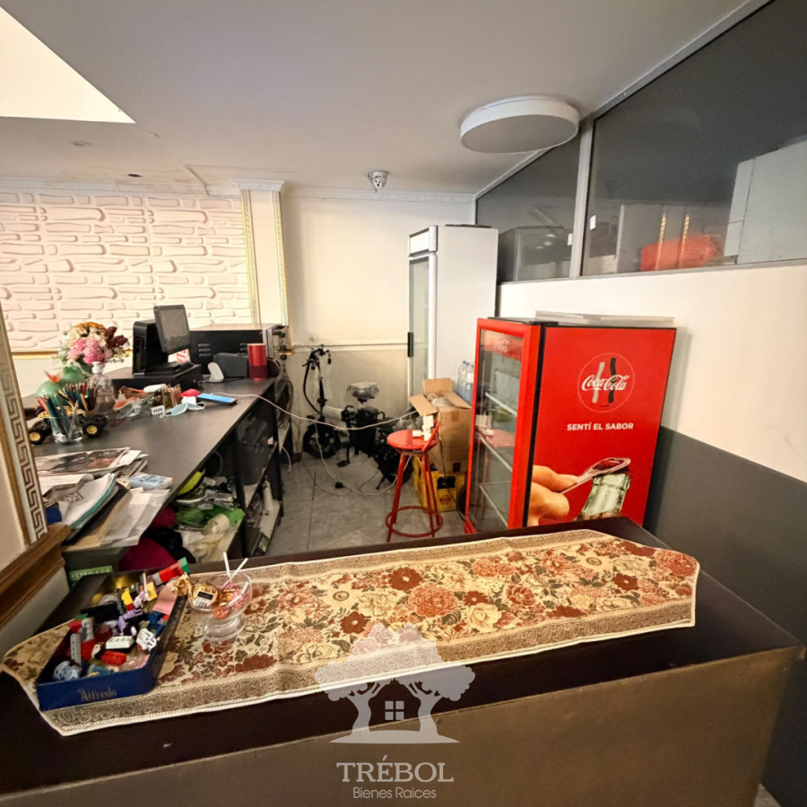 Apartamento ID.363 - Alquiler Local  Ciudad Vieja Montevideo D
