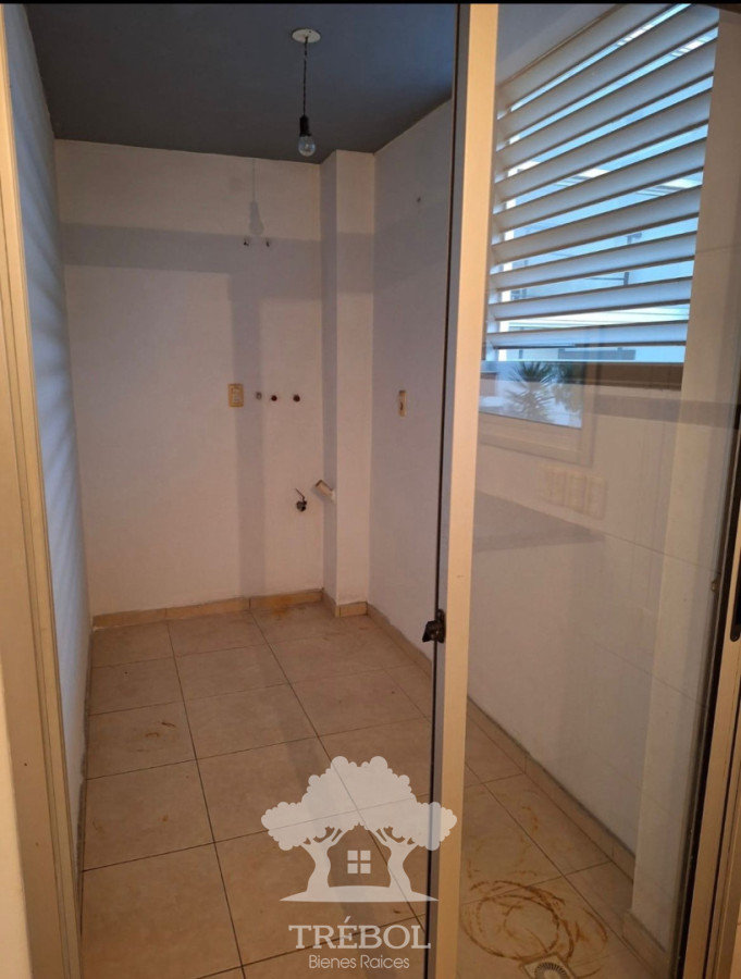 Apartamento ID.126 - Alquiler Apartamento 2 Dormitorios Aguada Montevideo V 