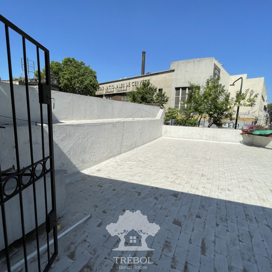 Apartamento ID.103 - Venta Casa 2 dormitorios + Local Comercial Rentado Aguada Montevideo G