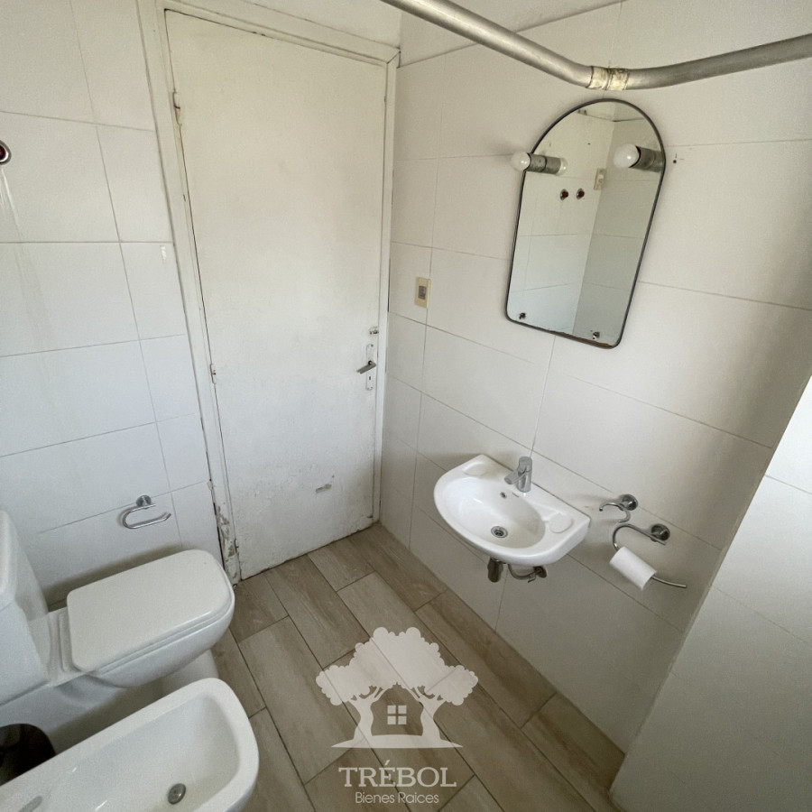 Apartamento ID.103 - Venta Casa 2 dormitorios + Local Comercial Rentado Aguada Montevideo G