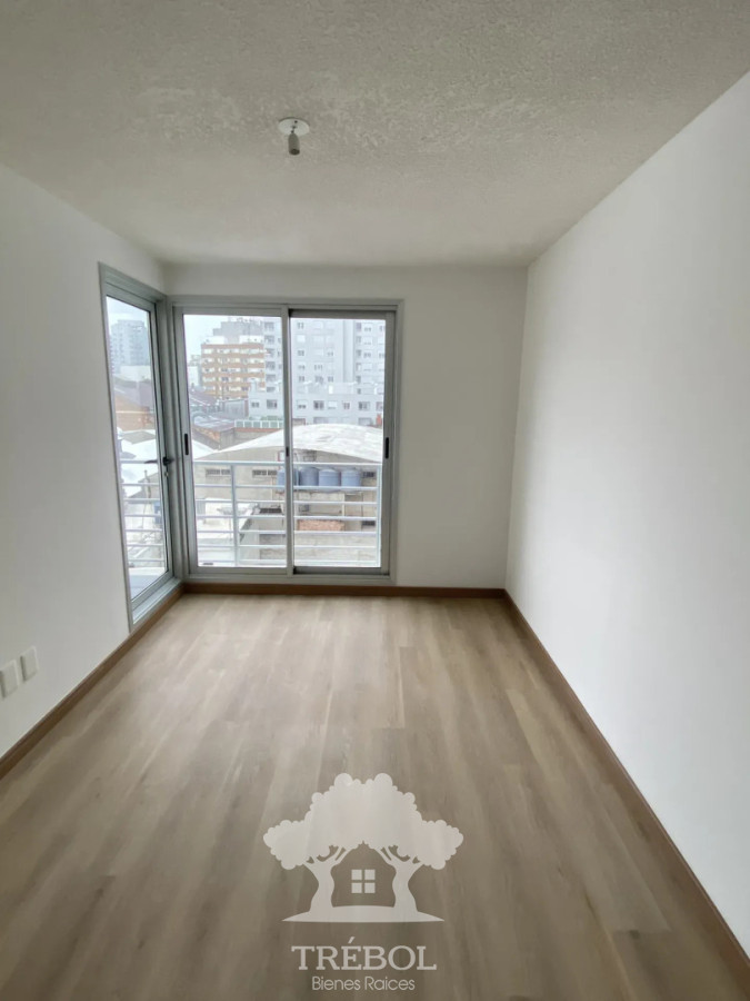 Apartamento ID.252 - Alquiler Apartamento 1 Dormitorios Tres Cruces Montevideo D