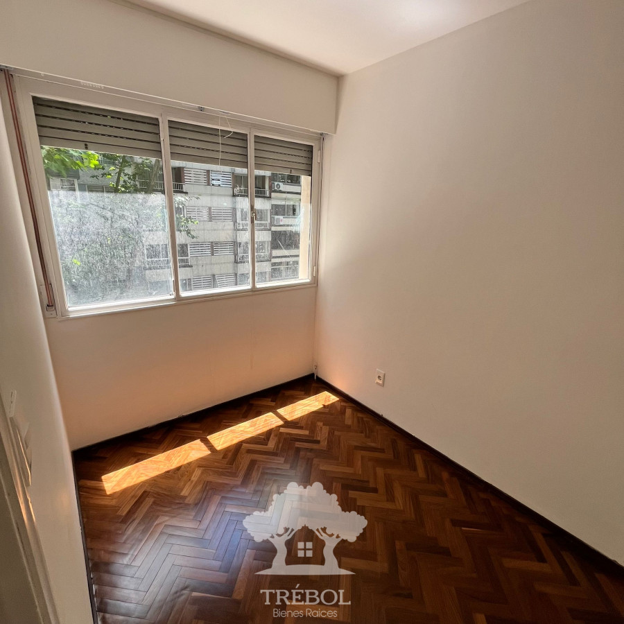 Apartamento ID.137 - Alquiler Apartamento 4 Dormitorios Pocitos Montevideo D