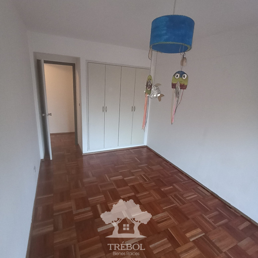 Apartamento ID.214 - Alquiler Apartamento 4 Dormitorios PocitosMontevideo D