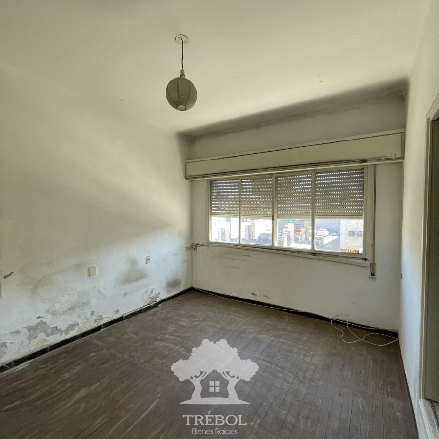 Apartamento ID.103 - Venta Casa 2 dormitorios + Local Comercial Rentado Aguada Montevideo G