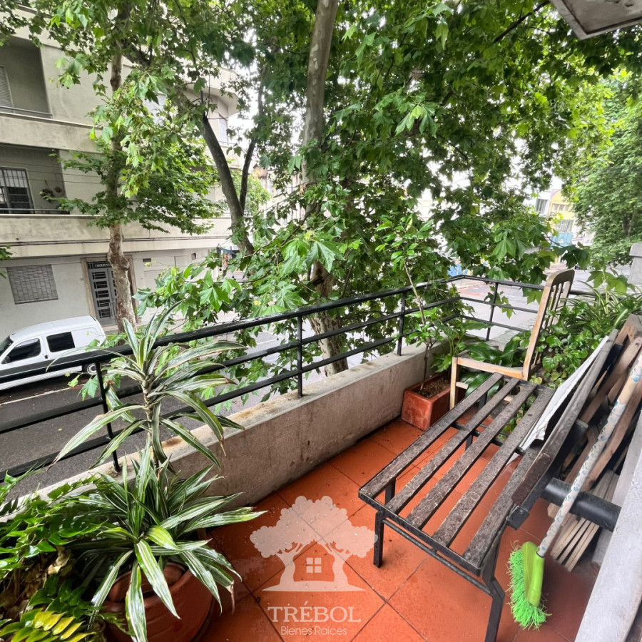 Apartamento ID.107 - Venta Apartamento 4 Dormitorios Centro Montevideo V 