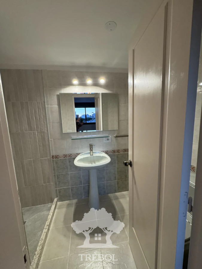 Apartamento ID.213 - Alquiler Apartamento 1 Dormitorios Punta Carretas Montevideo D